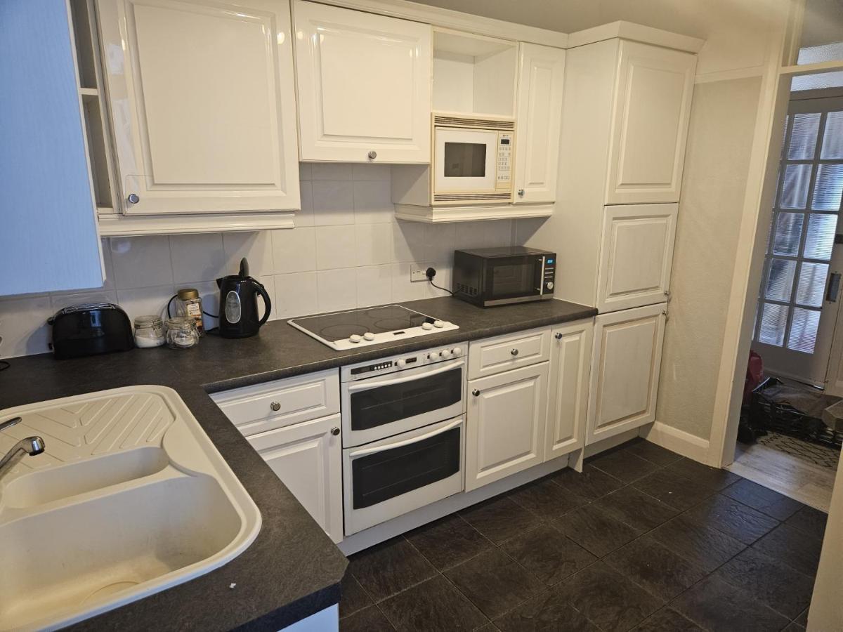 Leigh-On-Sea Retreat - 2 Bedroom Apartment מראה חיצוני תמונה